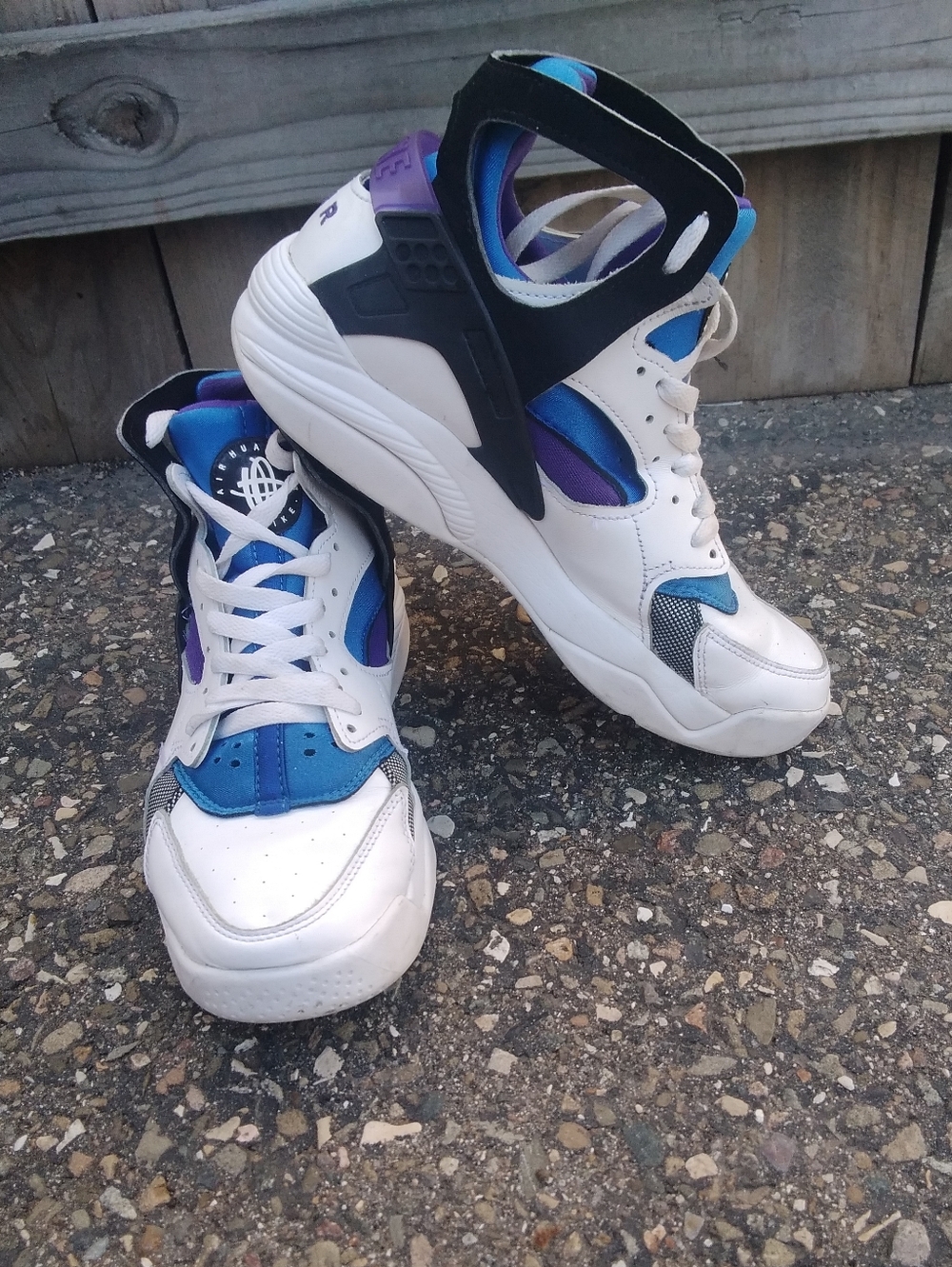 Nike Air Huarache Sneakers Size 7 High Top Shoes Purple Blue White